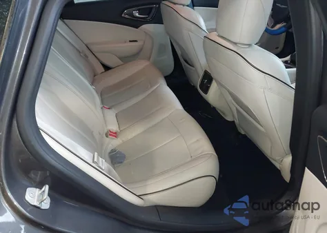 2015 Chrysler 200 C z USA, uszkodzony, nr VIN 1C3CCCEGXFN643225